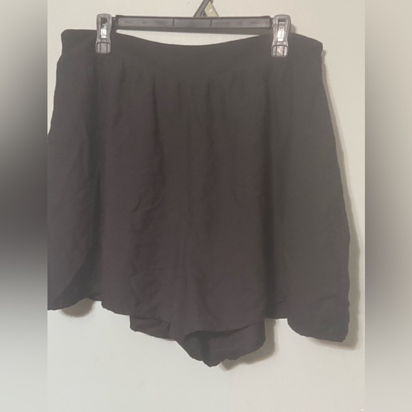 Forever 21 Black Women's Shorts - Picture 3 of 7